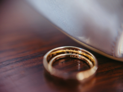 wedding rings graffiti